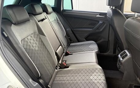 Volkswagen Tiguan II, 2022 год, 2 120 000 рублей, 3 фотография