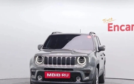 Jeep Renegade I рестайлинг, 2022 год, 1 370 000 рублей, 2 фотография