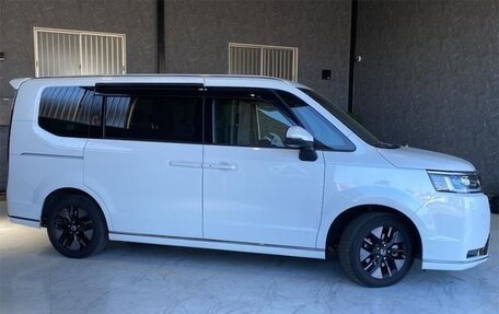 Honda Stepwgn, 2023 год, 2 300 555 рублей, 2 фотография