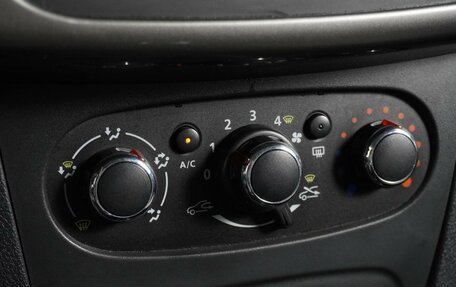 Renault Logan II, 2021 год, 879 000 рублей, 14 фотография