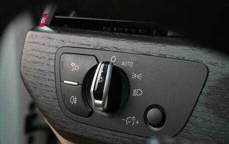 Audi A4, 2017 год, 2 449 000 рублей, 14 фотография