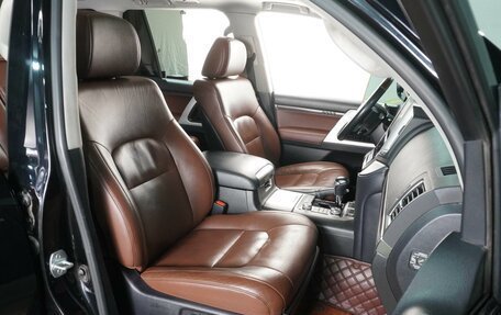 Toyota Land Cruiser 200, 2018 год, 6 100 000 рублей, 8 фотография