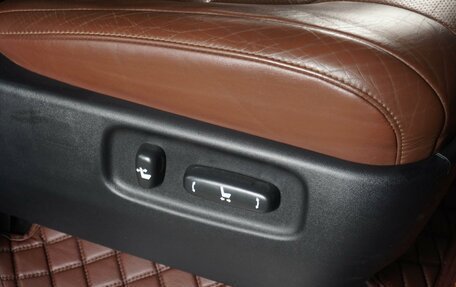 Toyota Land Cruiser 200, 2018 год, 6 100 000 рублей, 14 фотография