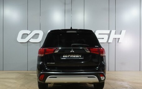 Mitsubishi Outlander III рестайлинг 3, 2021 год, 2 349 000 рублей, 4 фотография