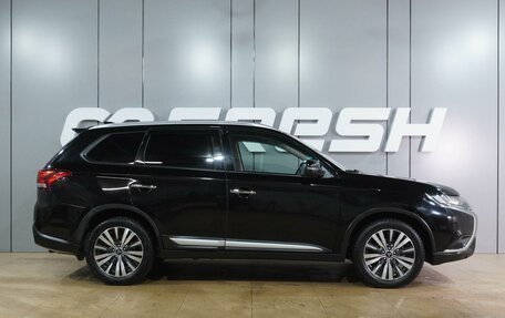 Mitsubishi Outlander III рестайлинг 3, 2021 год, 2 349 000 рублей, 5 фотография