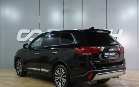 Mitsubishi Outlander III рестайлинг 3, 2021 год, 2 349 000 рублей, 2 фотография