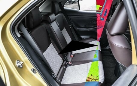 Toyota Yaris Cross, 2022 год, 2 529 000 рублей, 9 фотография