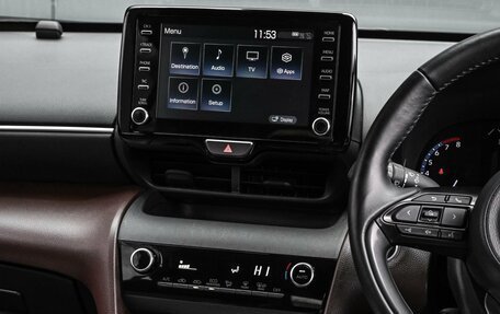 Toyota Yaris Cross, 2022 год, 2 529 000 рублей, 21 фотография