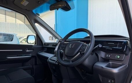 Honda Stepwgn IV, 2022 год, 1 880 555 рублей, 10 фотография