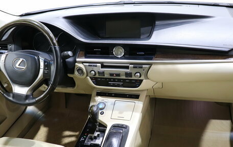 Lexus ES VII, 2014 год, 1 970 000 рублей, 13 фотография