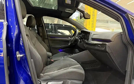 Volkswagen Golf VIII, 2023 год, 1 720 000 рублей, 16 фотография