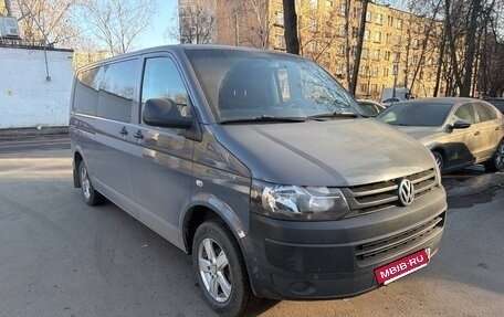 Volkswagen Caravelle T5, 2014 год, 1 870 000 рублей, 3 фотография