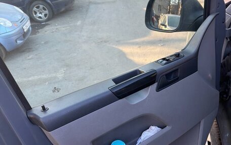 Volkswagen Caravelle T5, 2014 год, 1 870 000 рублей, 21 фотография