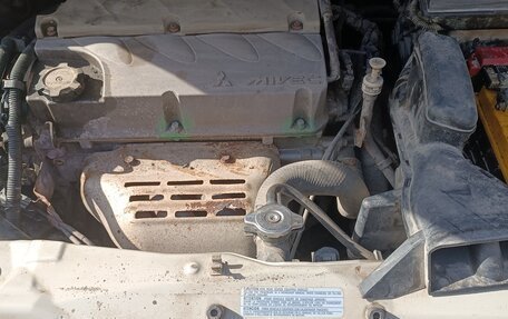 Mitsubishi Grandis, 2006 год, 200 000 рублей, 18 фотография