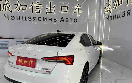 Skoda Octavia IV, 2022 год, 1 920 000 рублей, 2 фотография