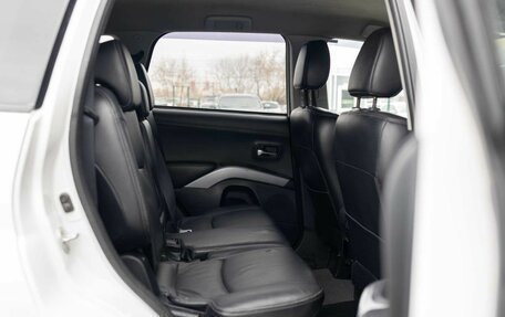 Mitsubishi Outlander III рестайлинг 3, 2010 год, 1 300 000 рублей, 16 фотография