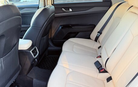 KIA K5, 2022 год, 2 700 000 рублей, 6 фотография