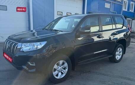 Toyota Land Cruiser Prado 150 рестайлинг 2, 2018 год, 4 450 000 рублей, 1 фотография