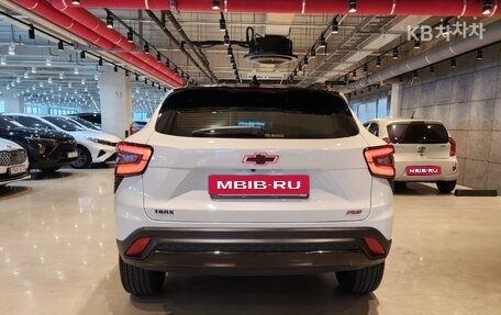 Chevrolet Trax, 2023 год, 1 590 000 рублей, 6 фотография