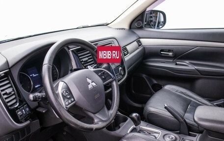 Mitsubishi Outlander III рестайлинг 3, 2013 год, 1 078 000 рублей, 2 фотография