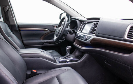 Toyota Highlander III, 2014 год, 2 440 000 рублей, 9 фотография