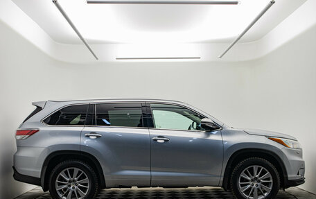 Toyota Highlander III, 2014 год, 2 440 000 рублей, 4 фотография