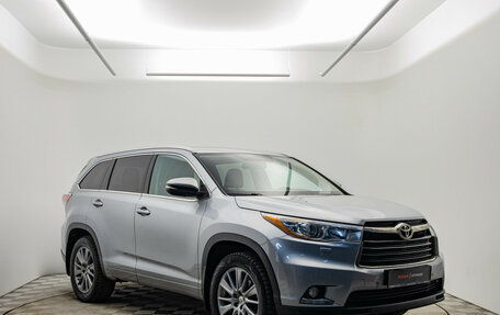 Toyota Highlander III, 2014 год, 2 440 000 рублей, 3 фотография