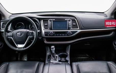 Toyota Highlander III, 2014 год, 2 440 000 рублей, 14 фотография