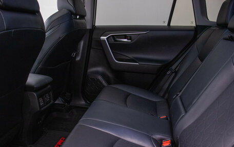 Toyota RAV4, 2020 год, 3 900 000 рублей, 11 фотография