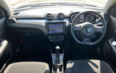 Suzuki Swift V, 2022 год, 950 000 рублей, 7 фотография