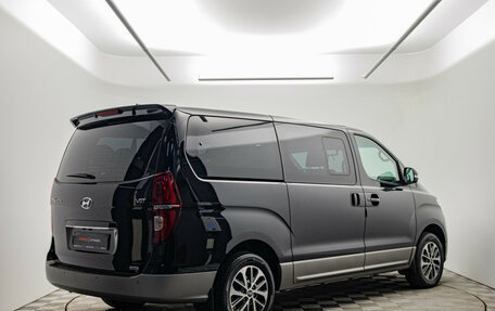 Hyundai Grand Starex Grand Starex I рестайлинг 2, 2019 год, 4 120 000 рублей, 4 фотография