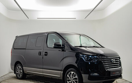 Hyundai Grand Starex Grand Starex I рестайлинг 2, 2019 год, 4 120 000 рублей, 3 фотография
