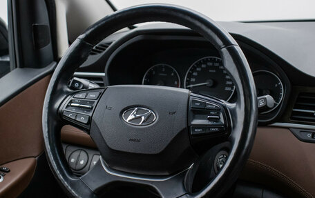 Hyundai Grand Starex Grand Starex I рестайлинг 2, 2019 год, 4 120 000 рублей, 15 фотография