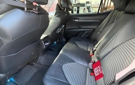 Toyota Camry, 2018 год, 2 999 999 рублей, 6 фотография