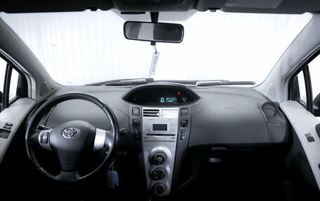 Toyota Yaris III рестайлинг, 2007 год, 599 000 рублей, 13 фотография