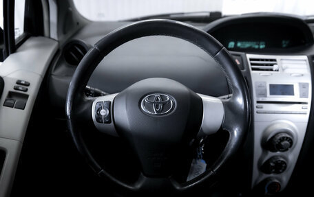 Toyota Yaris III рестайлинг, 2007 год, 599 000 рублей, 14 фотография