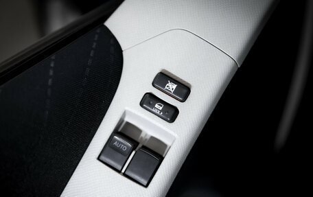 Toyota Yaris III рестайлинг, 2007 год, 599 000 рублей, 18 фотография