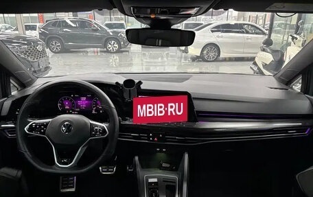 Volkswagen Golf VIII, 2022 год, 1 860 017 рублей, 8 фотография