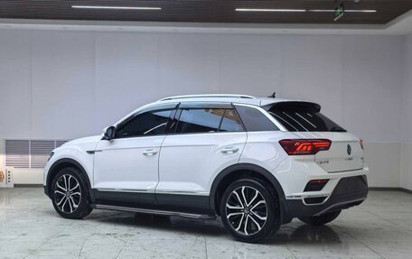 Volkswagen T-Roc I, 2022 год, 1 780 000 рублей, 6 фотография
