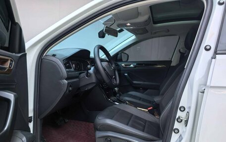 Volkswagen T-Roc I, 2022 год, 1 780 000 рублей, 9 фотография