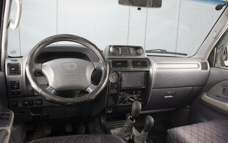 Toyota Land Cruiser Prado 90 рестайлинг, 2001 год, 1 070 000 рублей, 5 фотография