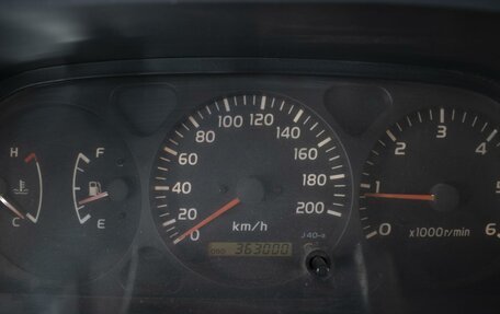 Toyota Land Cruiser Prado 90 рестайлинг, 2001 год, 1 070 000 рублей, 11 фотография