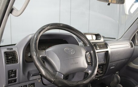 Toyota Land Cruiser Prado 90 рестайлинг, 2001 год, 1 070 000 рублей, 12 фотография