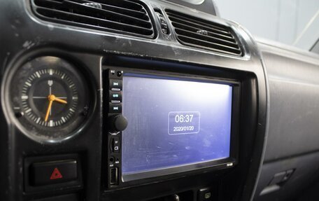 Toyota Land Cruiser Prado 90 рестайлинг, 2001 год, 1 070 000 рублей, 13 фотография