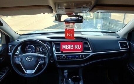 Toyota Highlander III, 2014 год, 2 729 000 рублей, 10 фотография