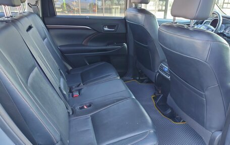 Toyota Highlander III, 2014 год, 2 729 000 рублей, 19 фотография