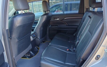 Toyota Highlander III, 2014 год, 2 729 000 рублей, 20 фотография