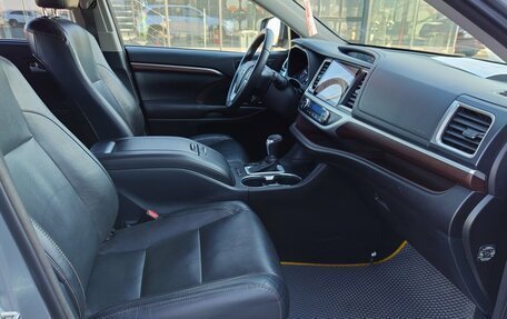 Toyota Highlander III, 2014 год, 2 729 000 рублей, 17 фотография