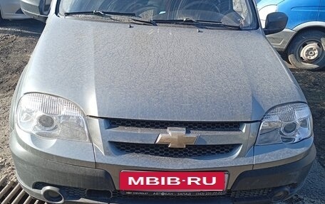 Chevrolet Niva I рестайлинг, 2015 год, 650 000 рублей, 3 фотография