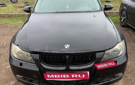 BMW 3 серия, 2005 год, 1 фотография